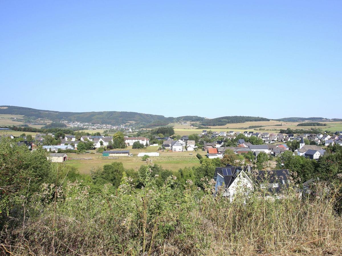 Secluded Apartment In Medebach With Terrace 客房 照片